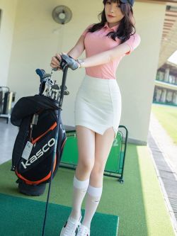 高尔夫女孩芝芝包臀短裙可爱性感_日本西西人体摄影作品